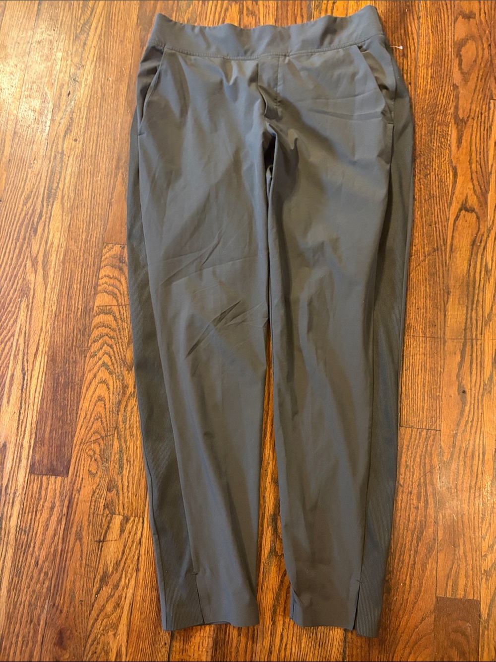 🎉NWOT! Athleta Women's Olive Brooklyn Ankle Pants